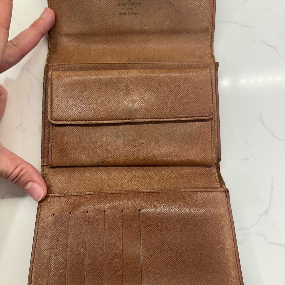 Louis Vuitton Brown and Gold Monogram Clutch - Picture 2 of 14